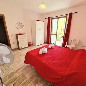 Affittacamere Berni'S House, La Caletta